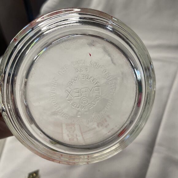 Vintage Pyrex #532 D Handle 4-Cup 1-Quart Red Lettering Glass Measuring Cup USA - Picture 6 of 10